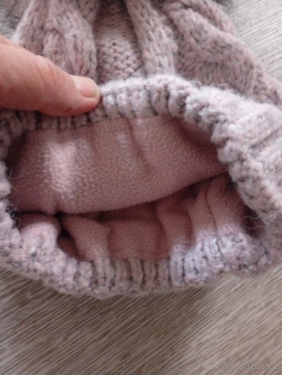 Dívčí zimní čepice a nákrčník - 3