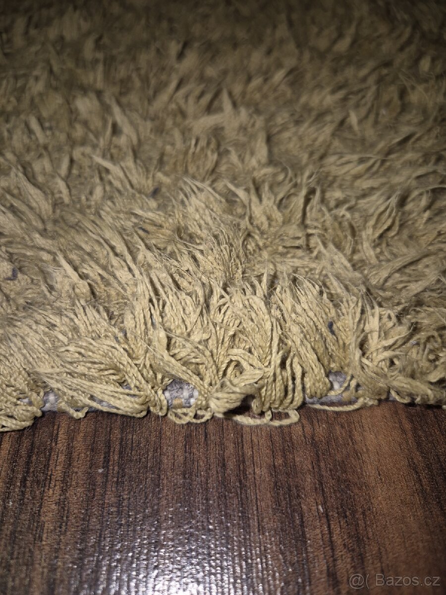 Kusový koberec žlutý - 3