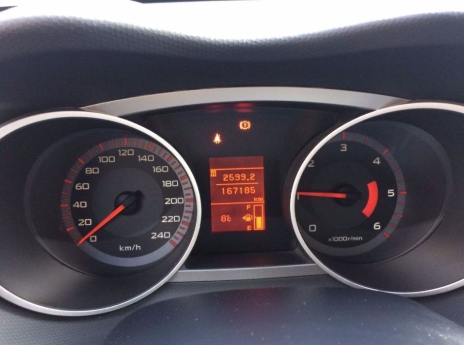 Mitsubishi Outlander 2.0 DI-D Intense 103kW - 3