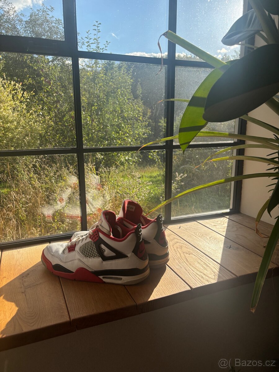 Jordan 4 fire red - 3