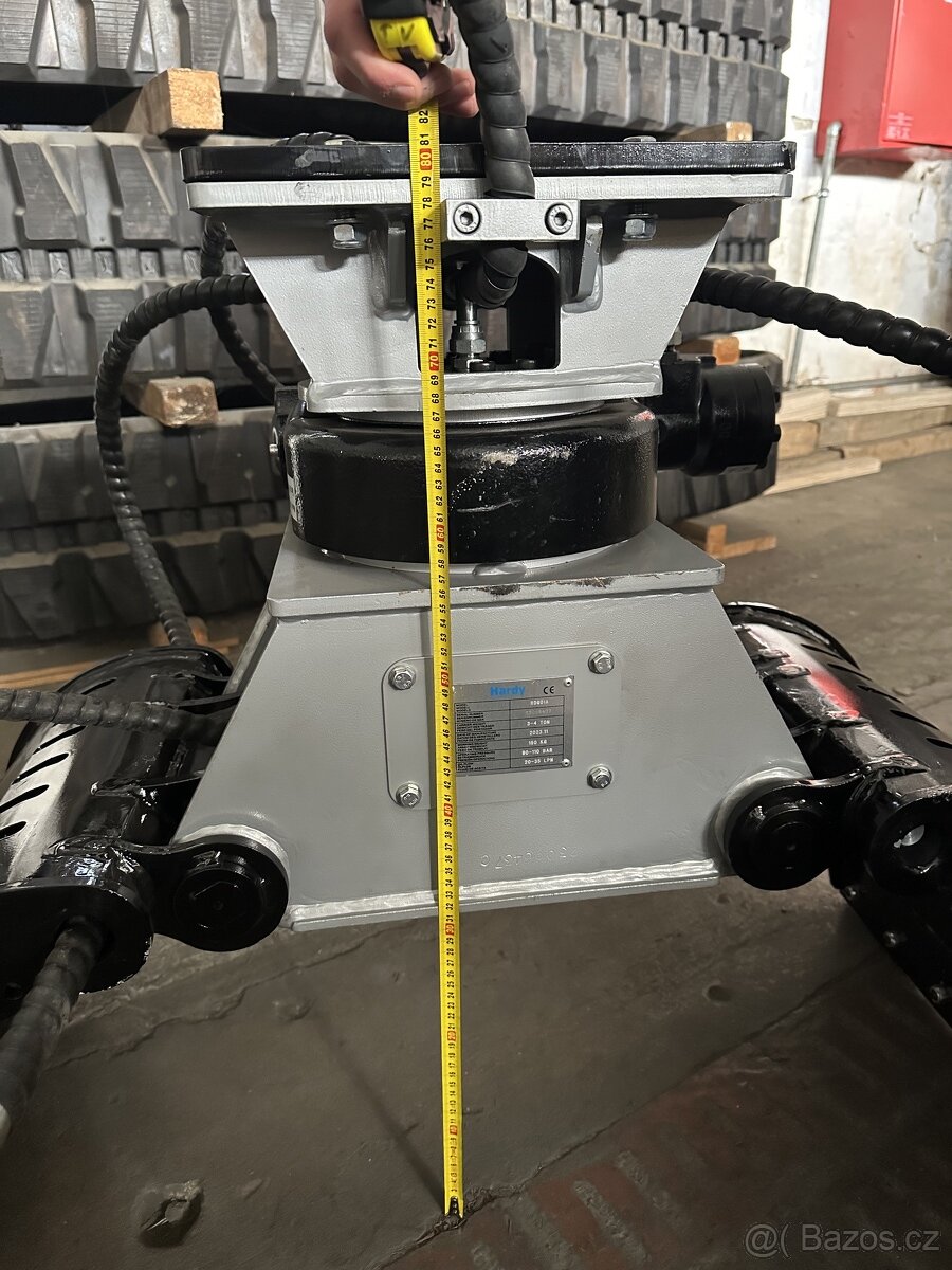 Drapák s rotátorem na Minibagr od 2.5 tuny - 25 tun - 3