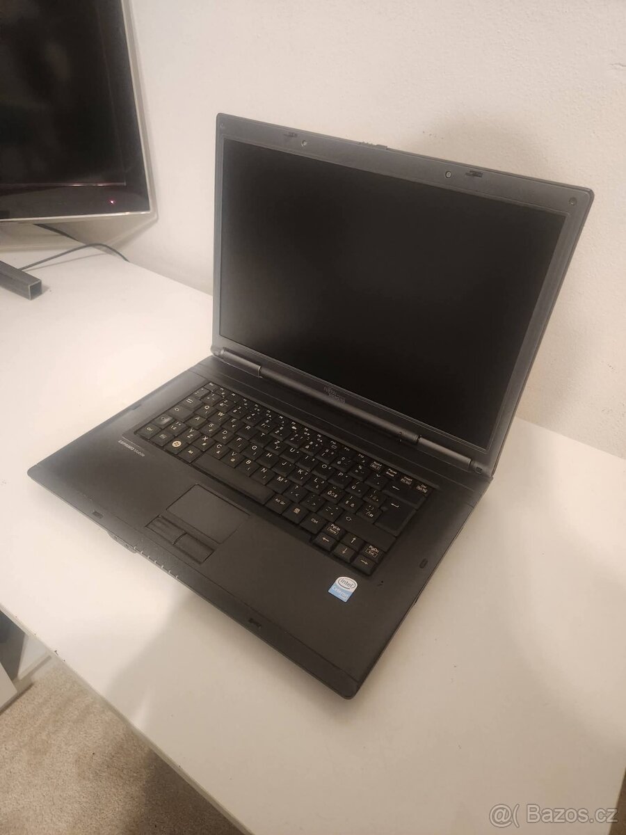 Fujitsu Siemens ESPRIMO Mobile V5535 - 3