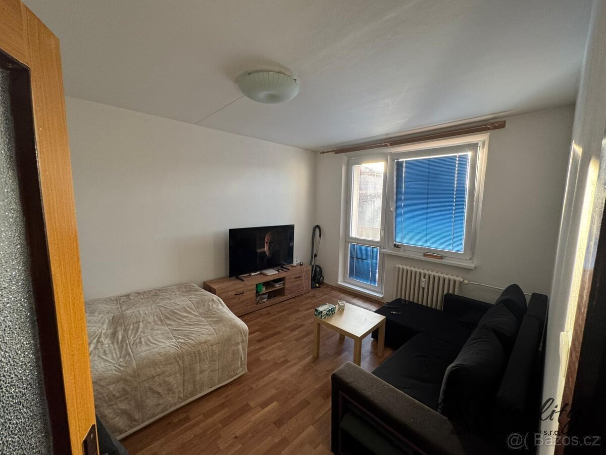 Pronájem bytu 1+1, CP 32 m2, ul. Bratří Hlaviců, Vsetín - 3
