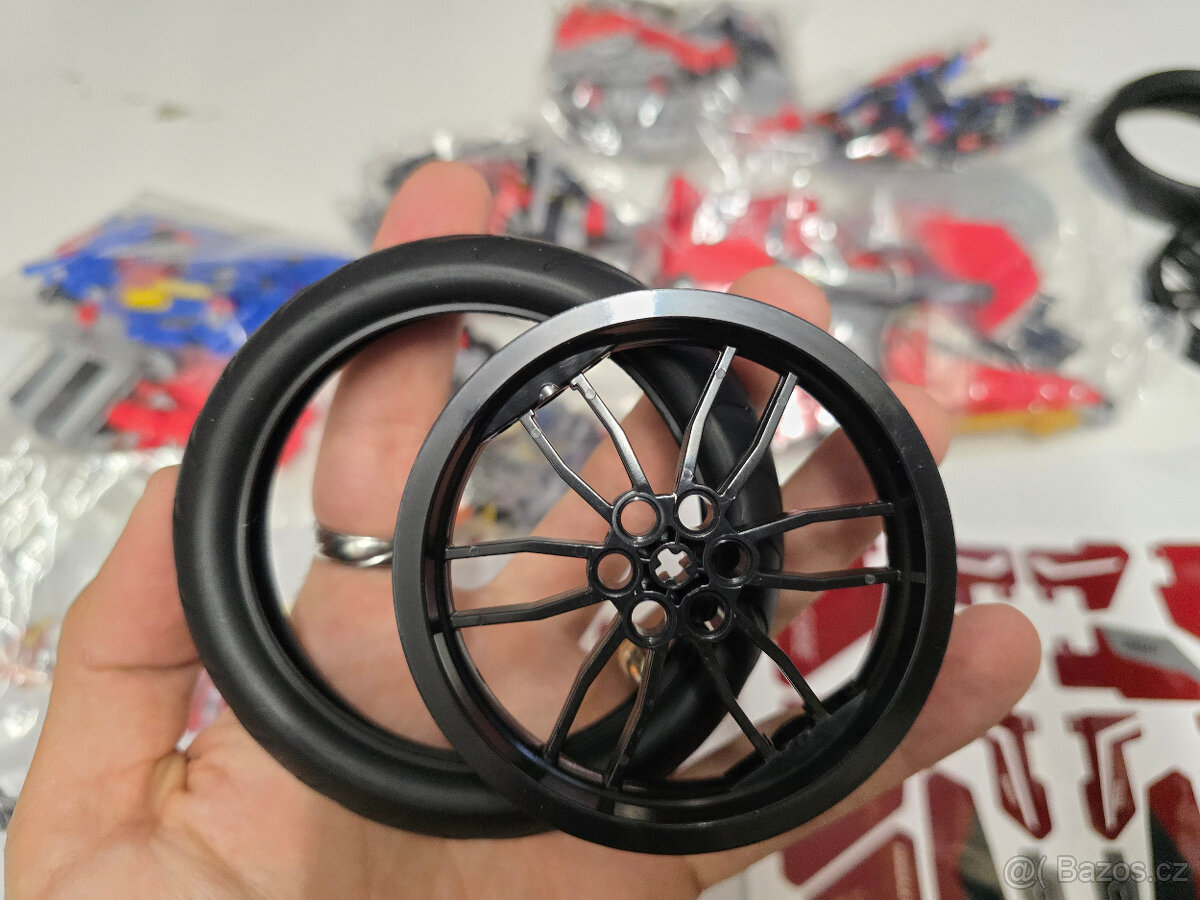 STAVEBNICE Technic 42107 Ducati Panigale V4 R (náhrada) - 3