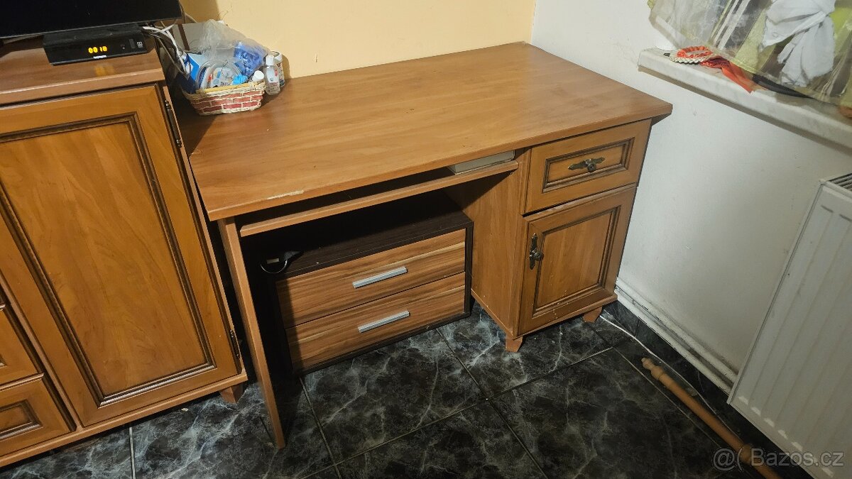 Rustikalni nabytek v perfektni stavu.. - 3