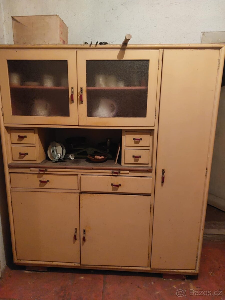 Starý kredenc/příborník k renovaci odvoz zítra - 3