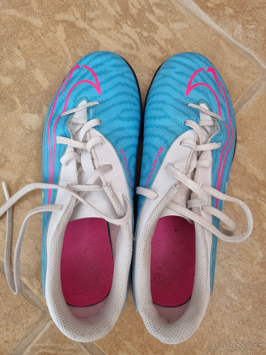 Kopačky - tenisky - sálovky NIKE Phantom vel 38 - 3