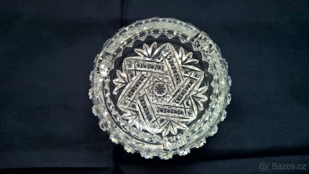 Popelník z broušeného skla - 3