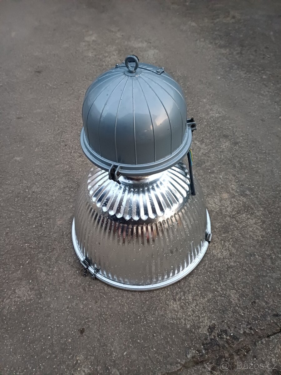 Industriáln stropní svítidlo - 3