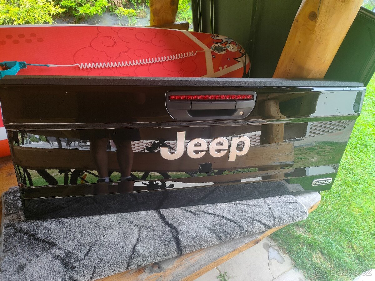karoséria, celý jeep wrangler JLu 2.0 Hybrid 4xe, komplet na