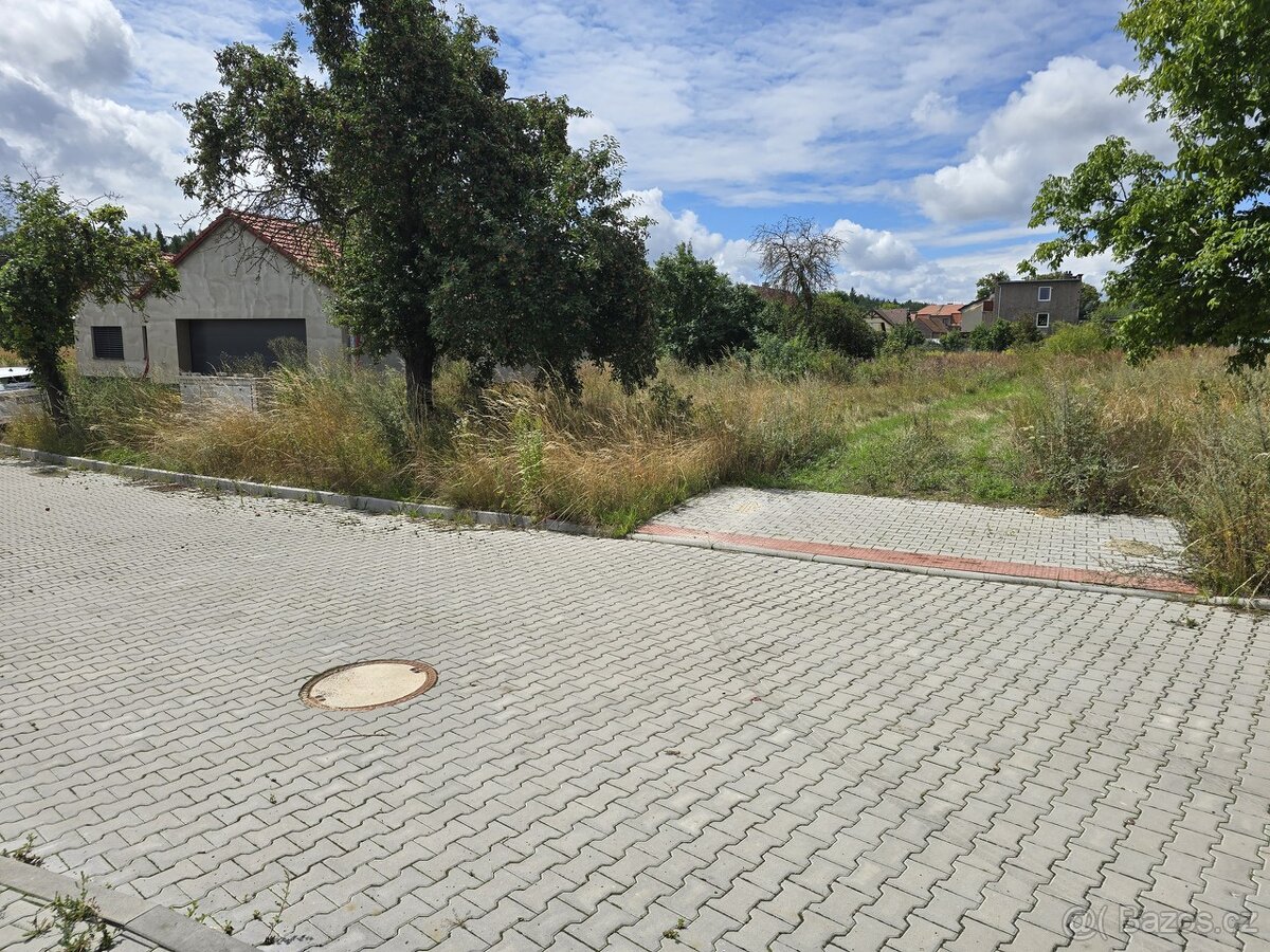 Prodej stavebního pozemku v obci Drnek 943 m2 - 3