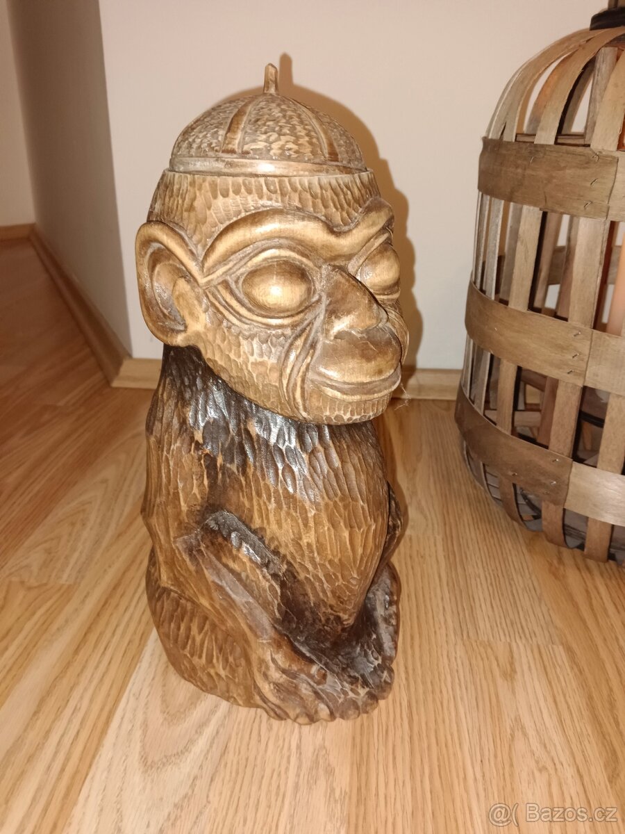 Lucerna s led svíčku a dvouma ručně vyřezávanými džbány - 3