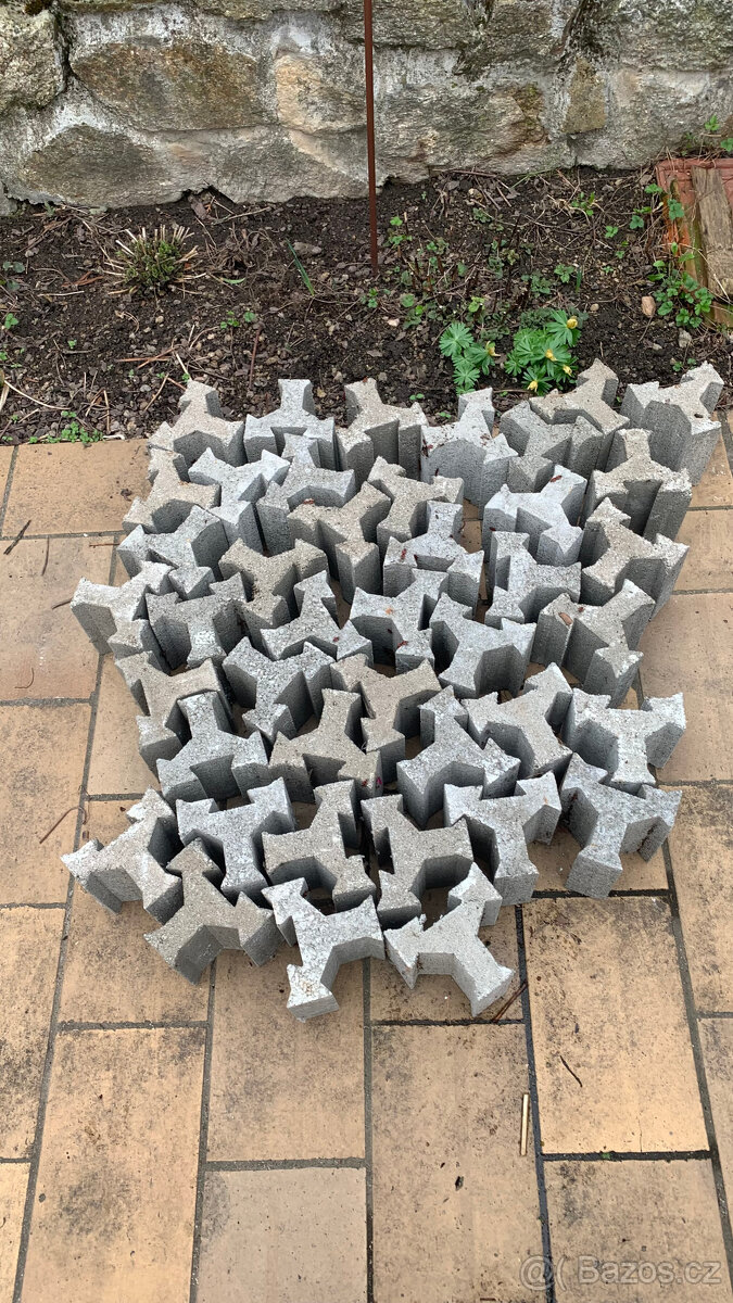 Stavoblock T spojky - cca 60-70 ks - 3