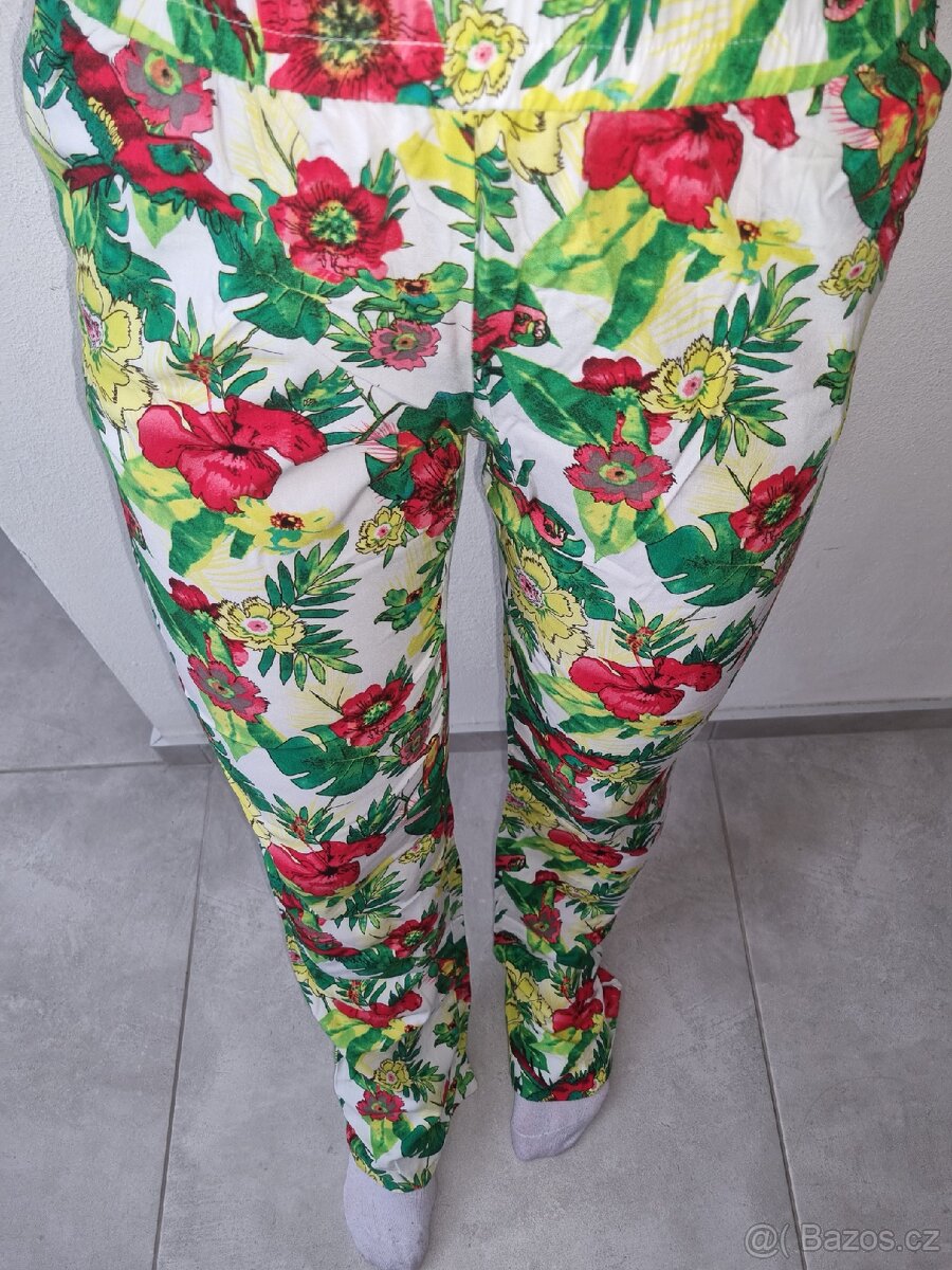 Nové široké letní dámské kalhoty haremky vel S 36 s květy - 3