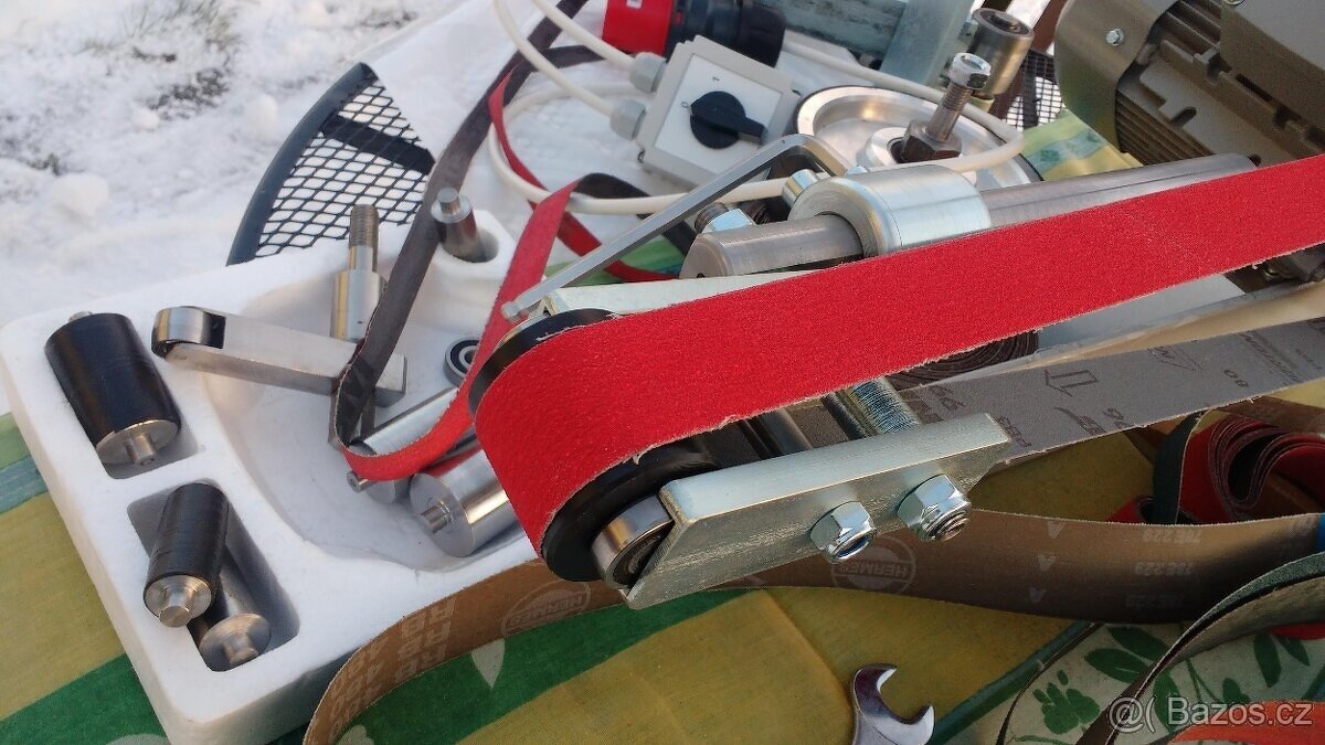 Stolní pásová bruska - 3