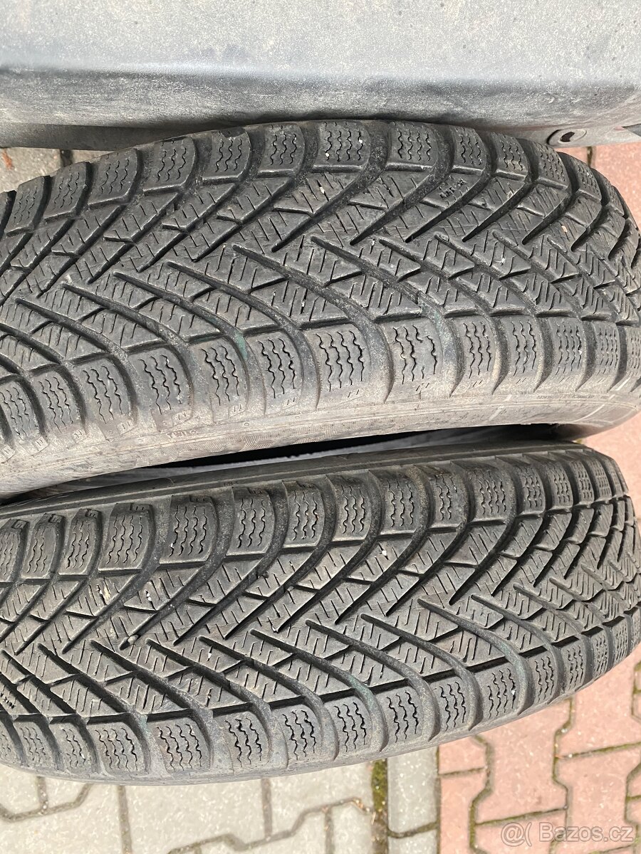 Zimní pneu 165/65/R15 Pirelli 2ks - 3