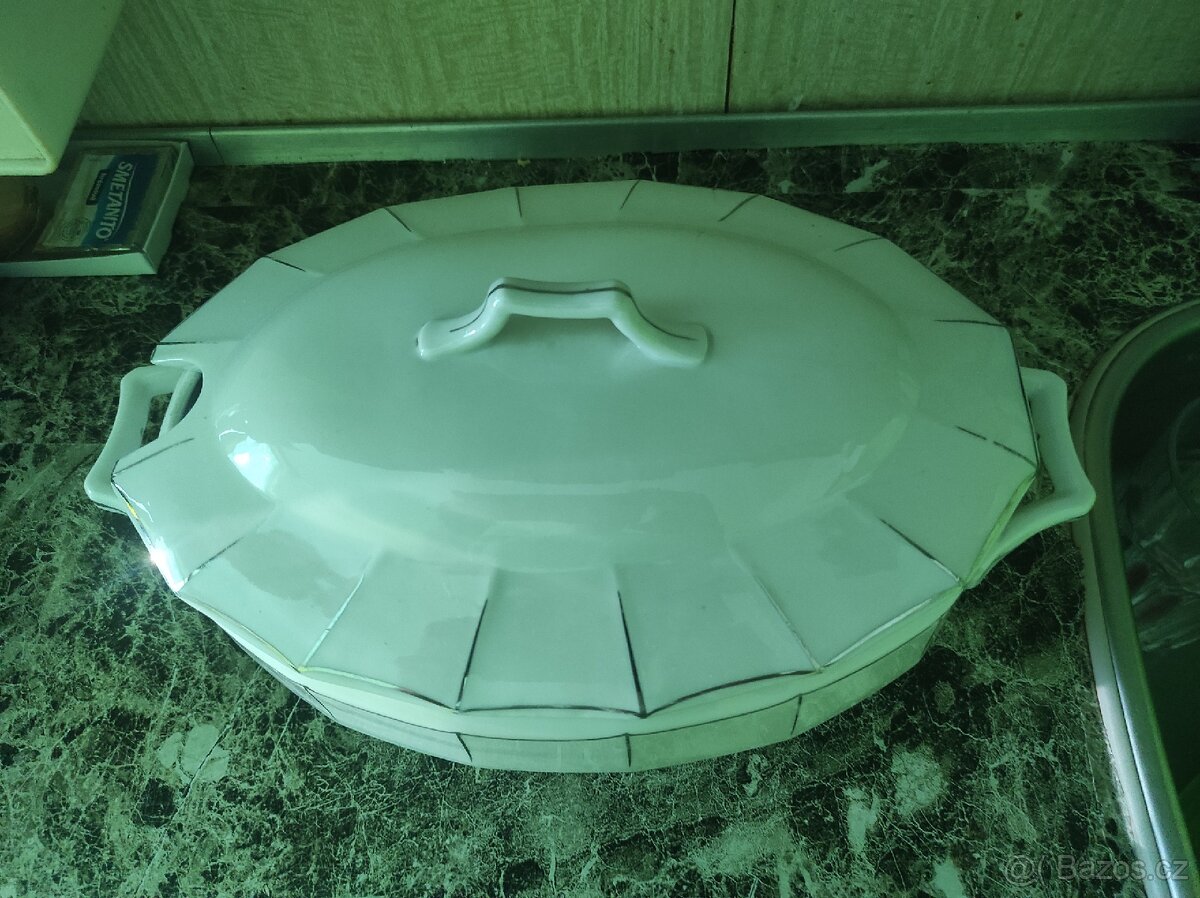 Porcelánová dóza - 3