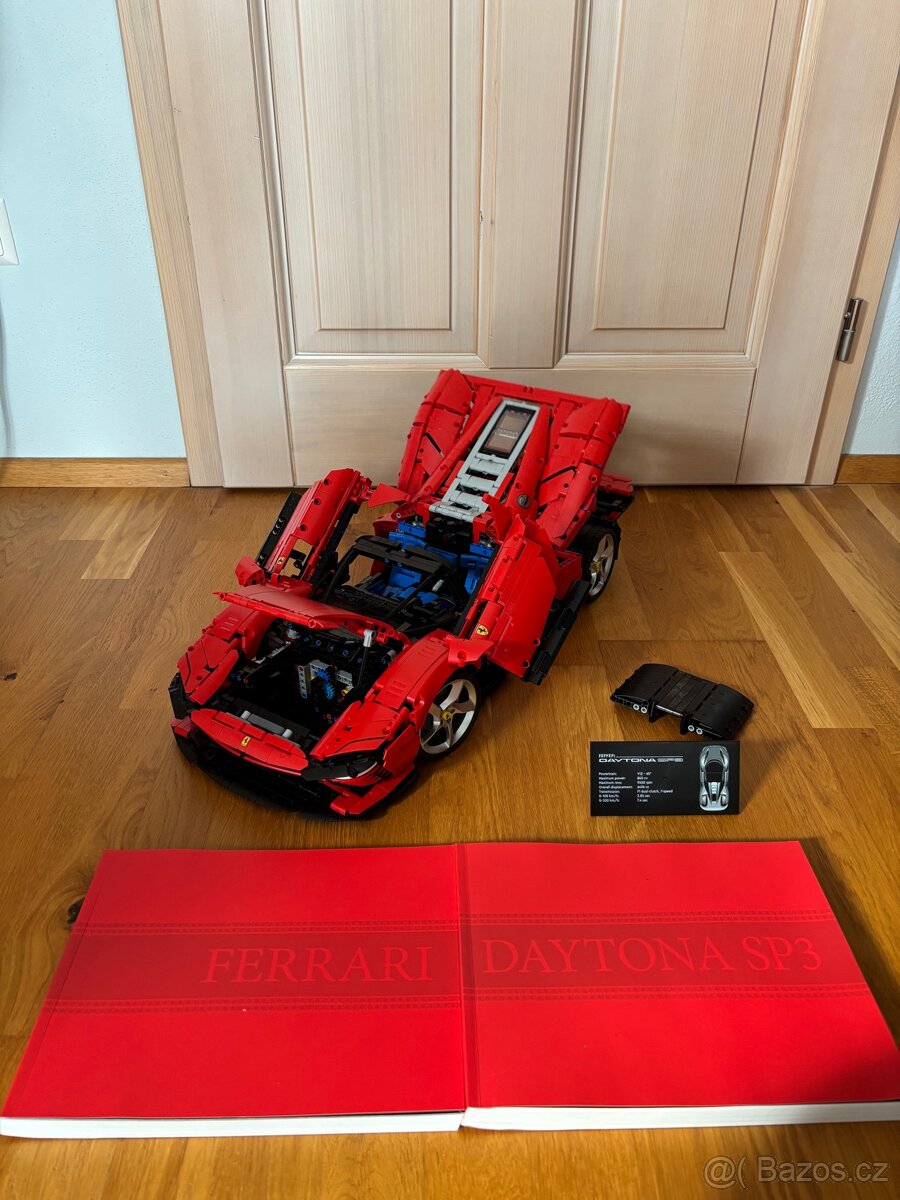 Lego Ferrari Daytona SP3 42143 - 3