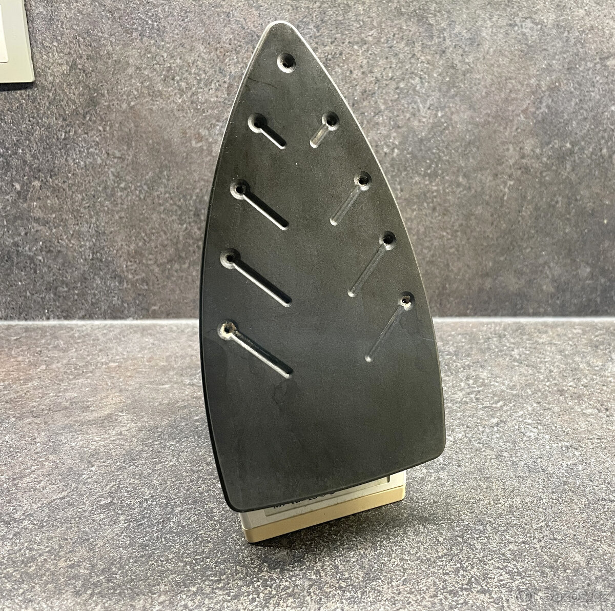 Napařovací žehlička Rowenta - 3