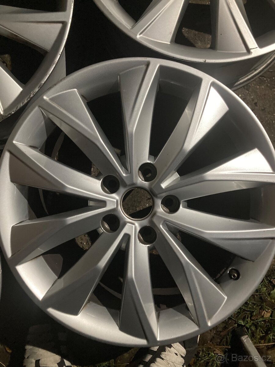 Alu 17” 5x112 et45 seat - 3