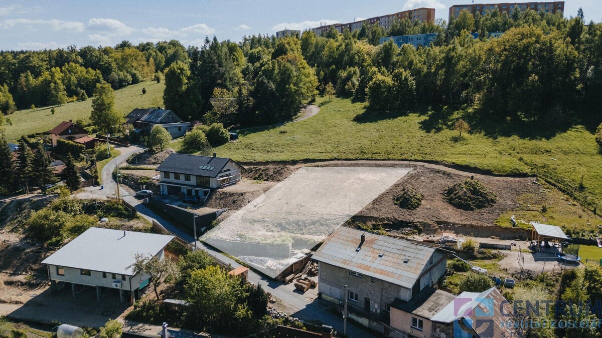 Prodej pozemku 794 m2 - 3