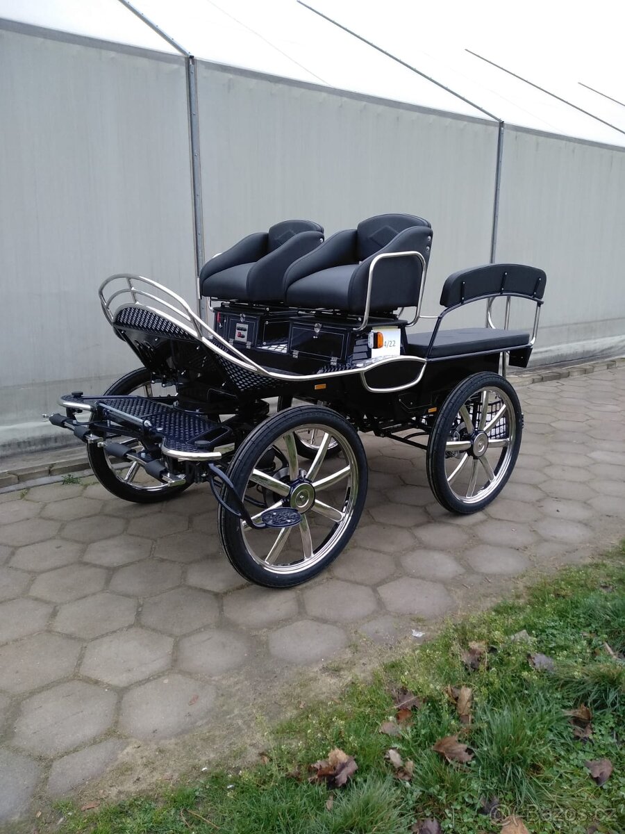 NOVÝ konský koč-kočiar-brička - 3