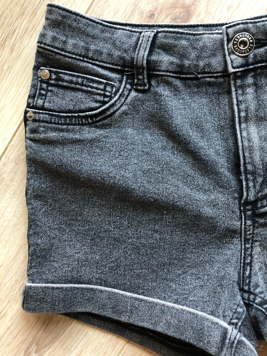 Kraťasy, velikost 36 - 3