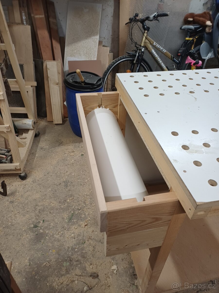 Pracovní stul - 3