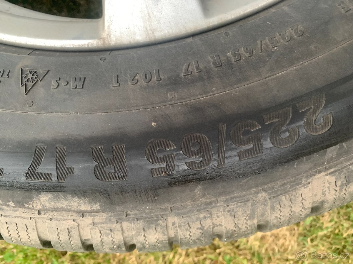 zimní pneu 225-65R17T vč disků - 3
