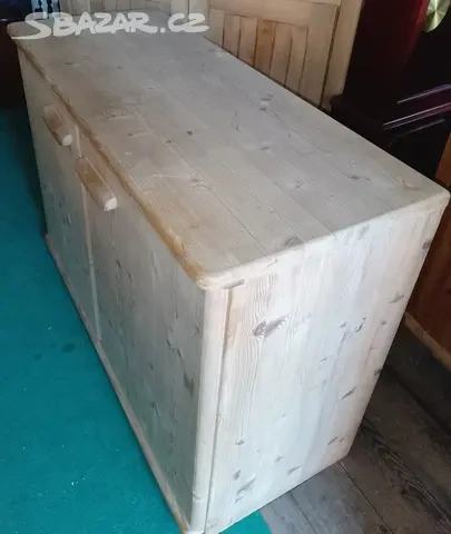 Celo masivní mohutná 2 dveřová komoda - 3