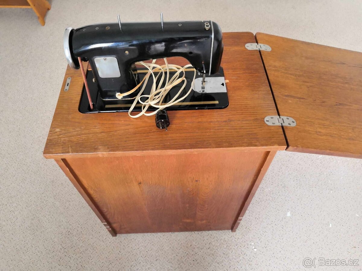 Šicí stroj MINERVA - 3
