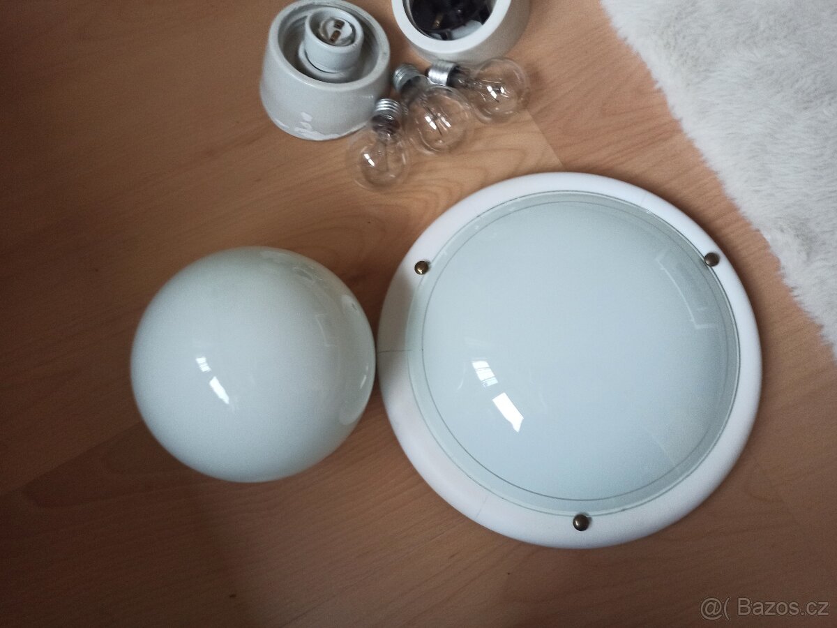 3x svítidlo + 4x žárovka - 3