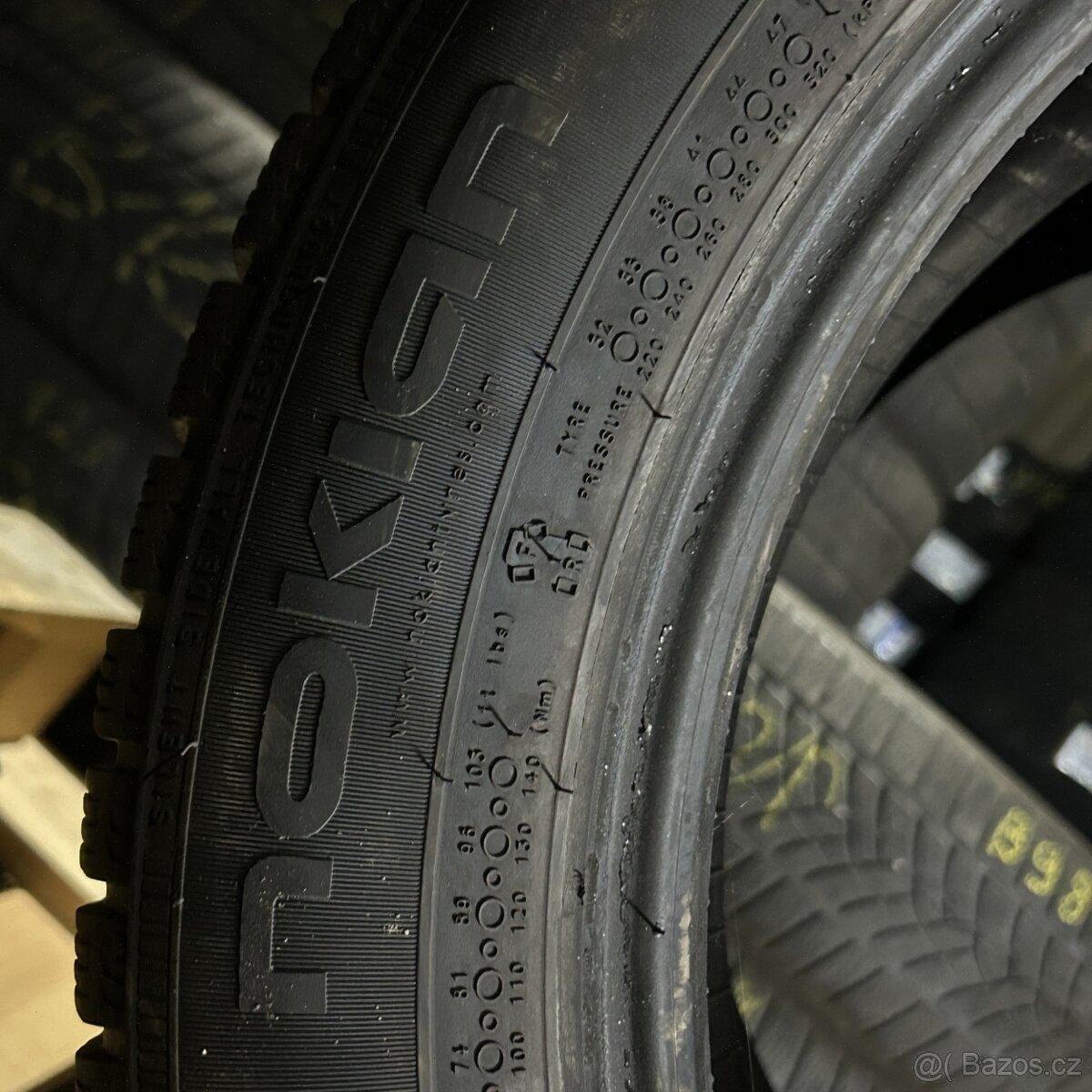 Zimní pneu 215/55 R17 98V XL Nokian 6-6,5mm - 3