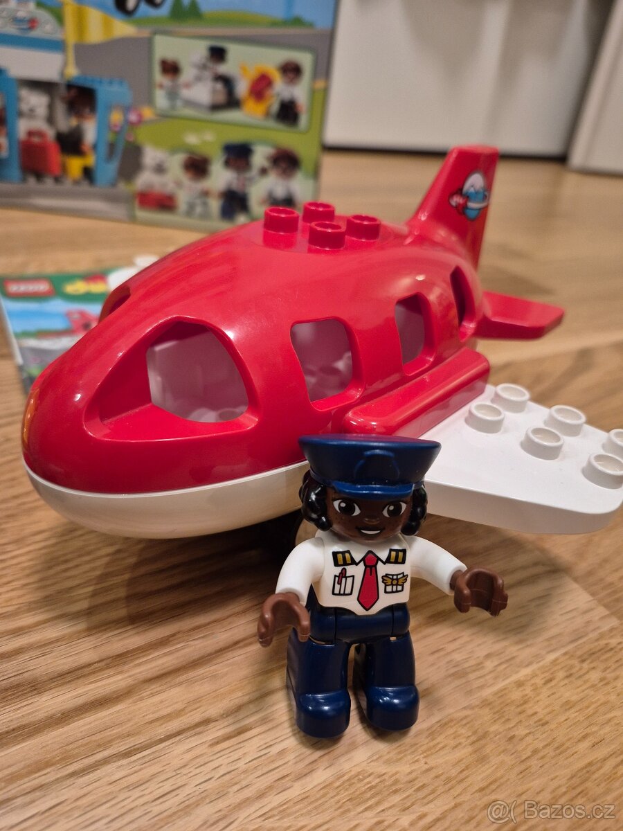 LEGO DUPLO 10961 – Letadlo a letiště - 3