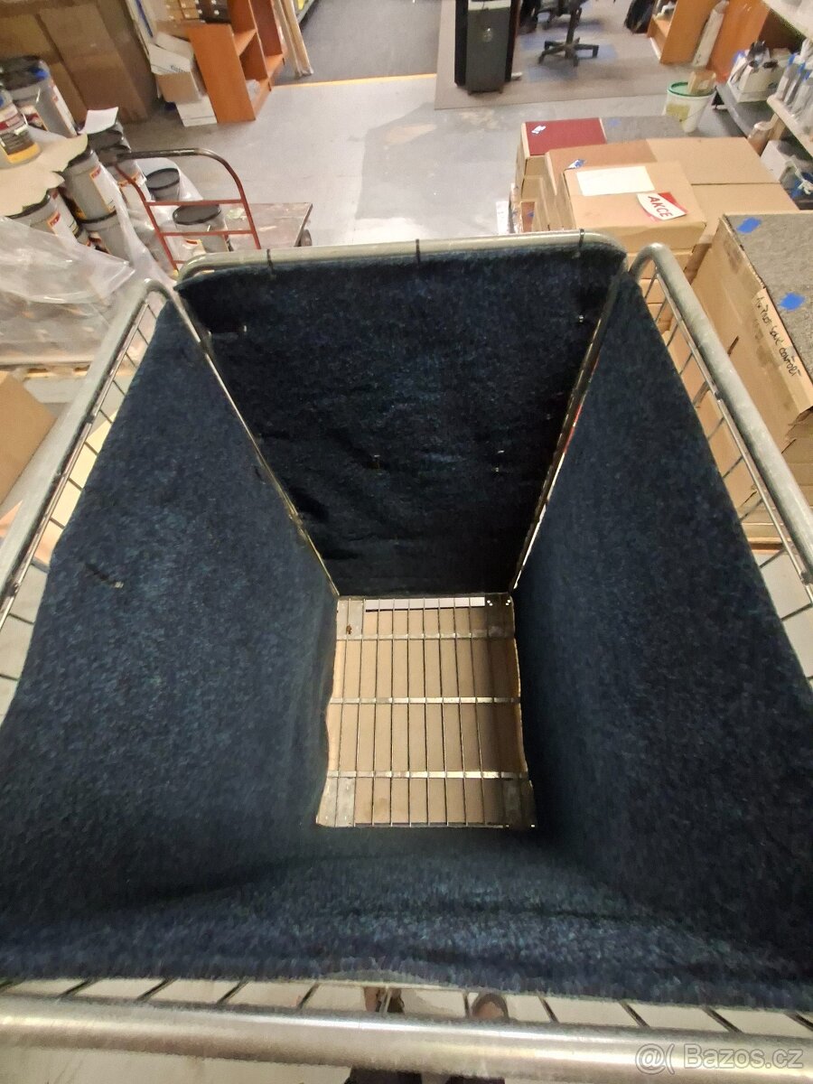 Klec/ úložný box do auta na nářadí /psa - 3