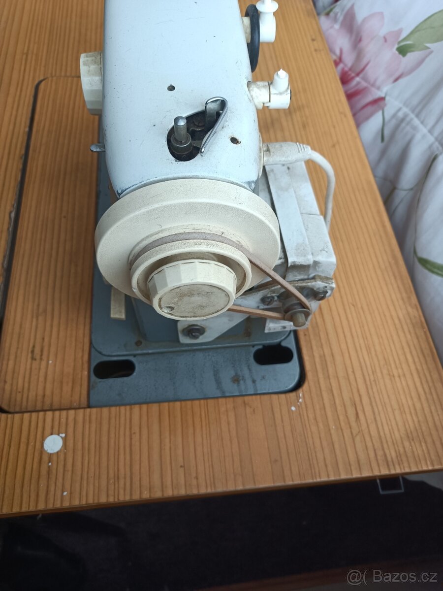 Veritas, Šicí stroj - 3