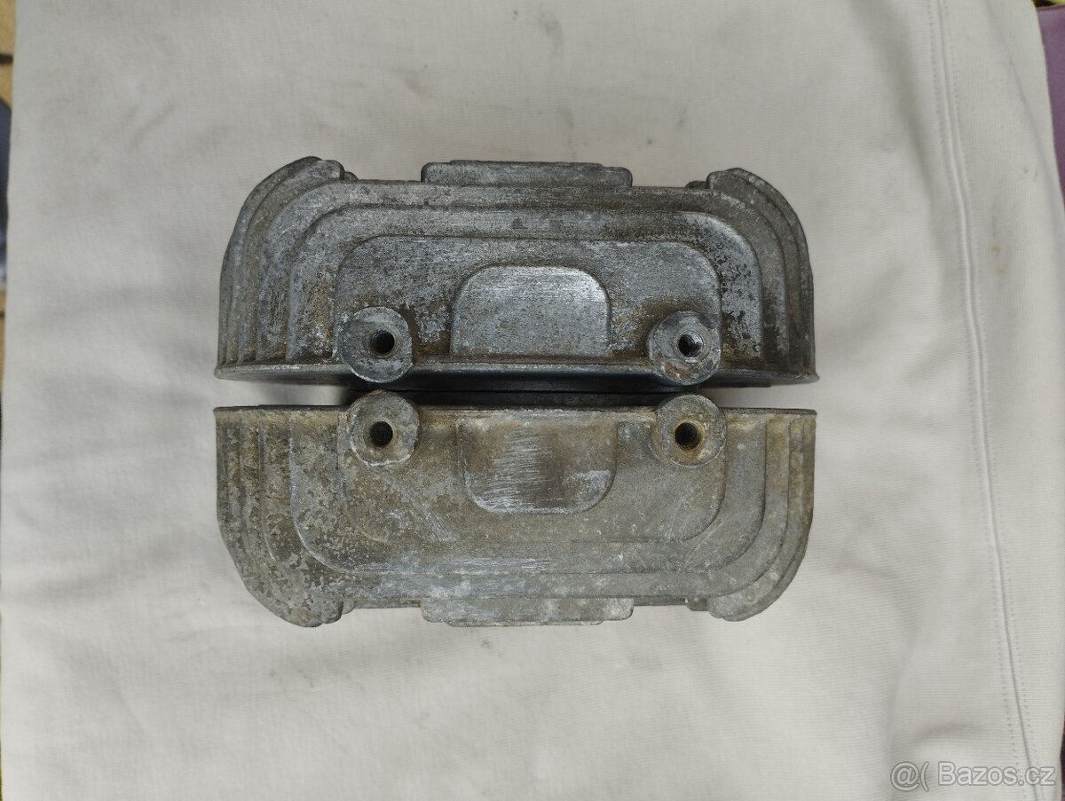 Hlavy motoru Trabant - 3