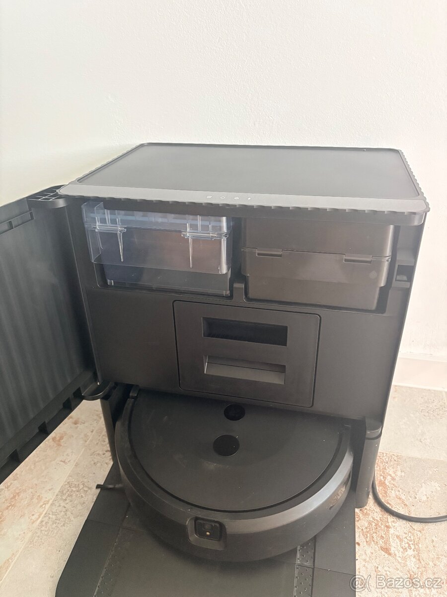 iRobot Roomba Combo 10 Max + AutoWash Stanice - 3