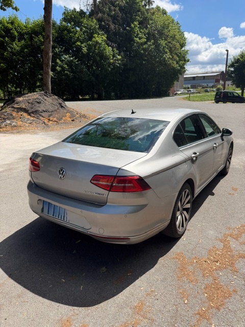 VW Passat Lim HL 2,0 TDI 6DSG NAVI - 3