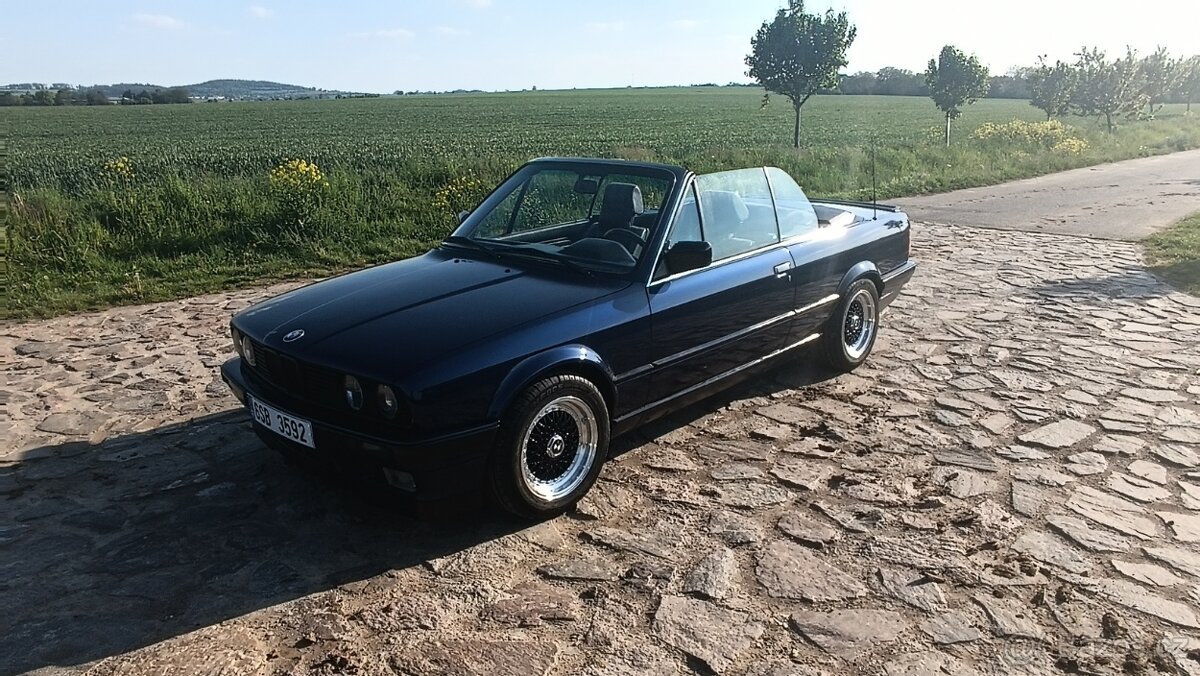 BMW E30 325i cabrio
