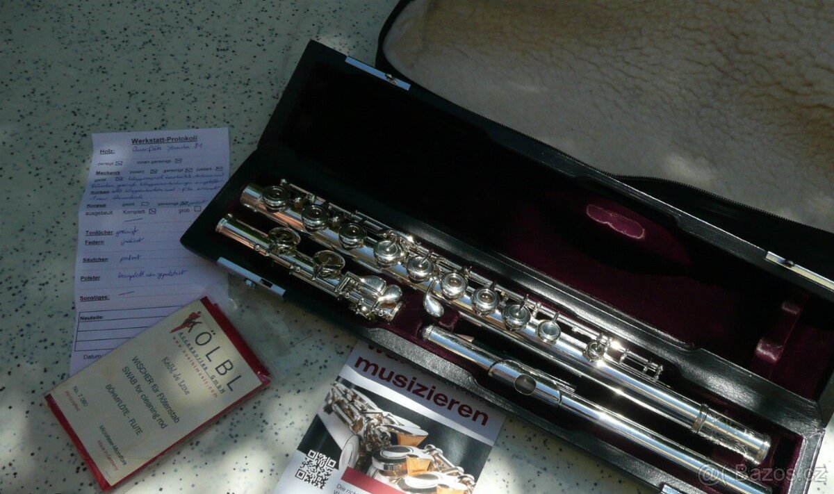 Yamaha YFL81 Solid Silver Flute - 3