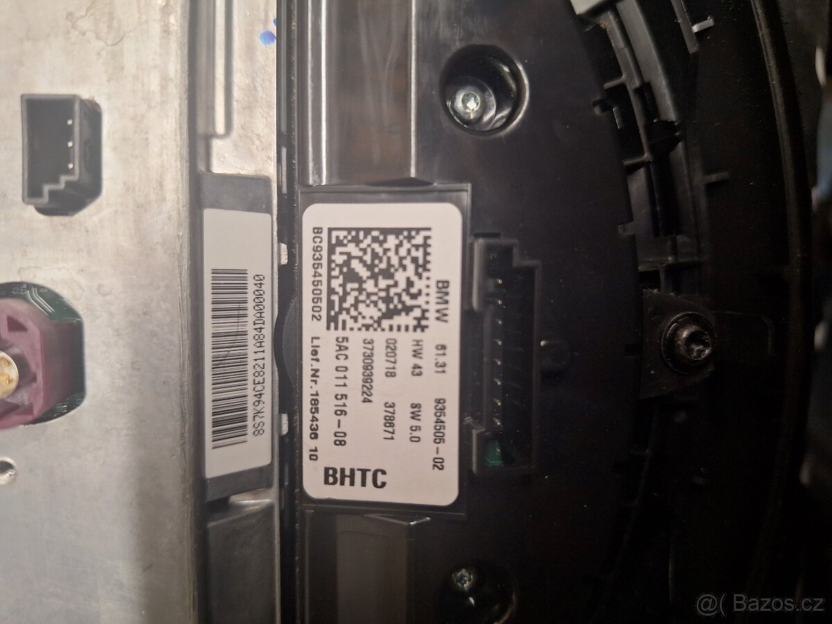 MINI Countryman F60, display radia navigace - 3