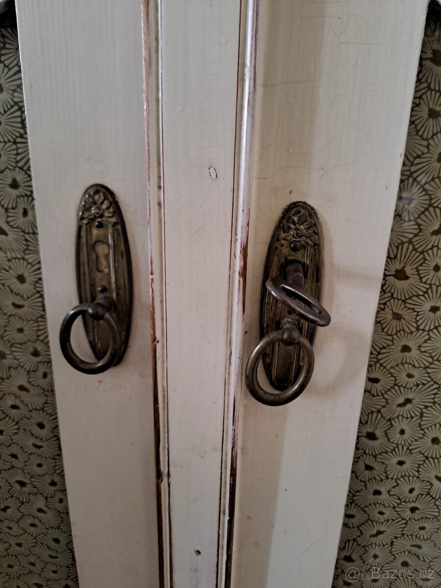 Příborník starožitný - 3