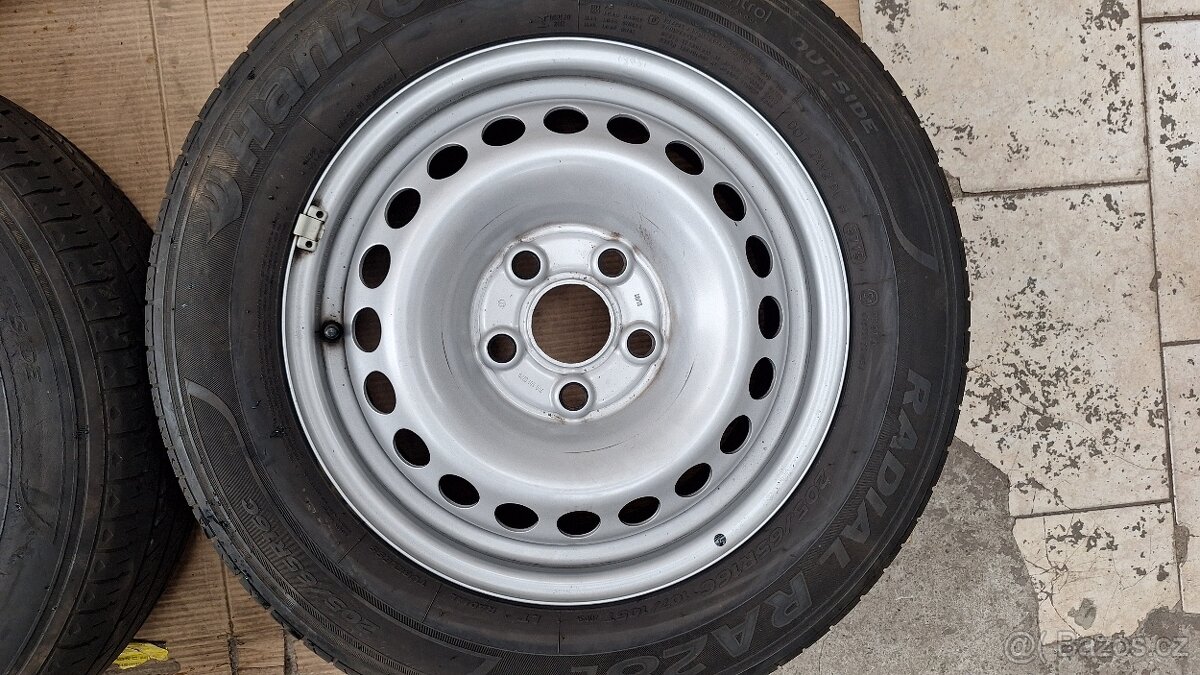 Sada disků VW 16" 5x120 letní pneu 205/65 R16C 3-7mm - 3
