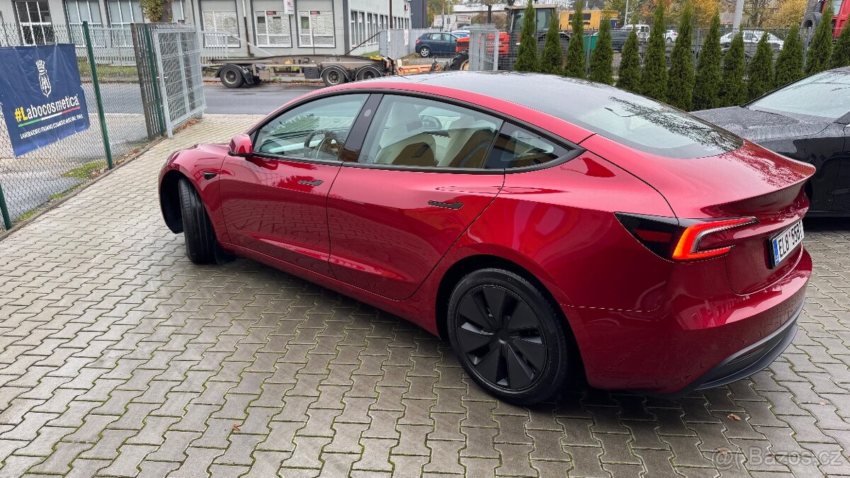 Tesla Model 3 Highland Long Range s pohonem všech kol - 3