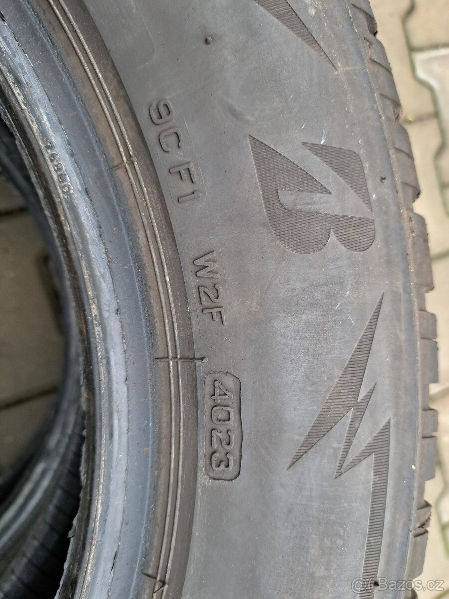 215/60R16 zimní pneu - 3