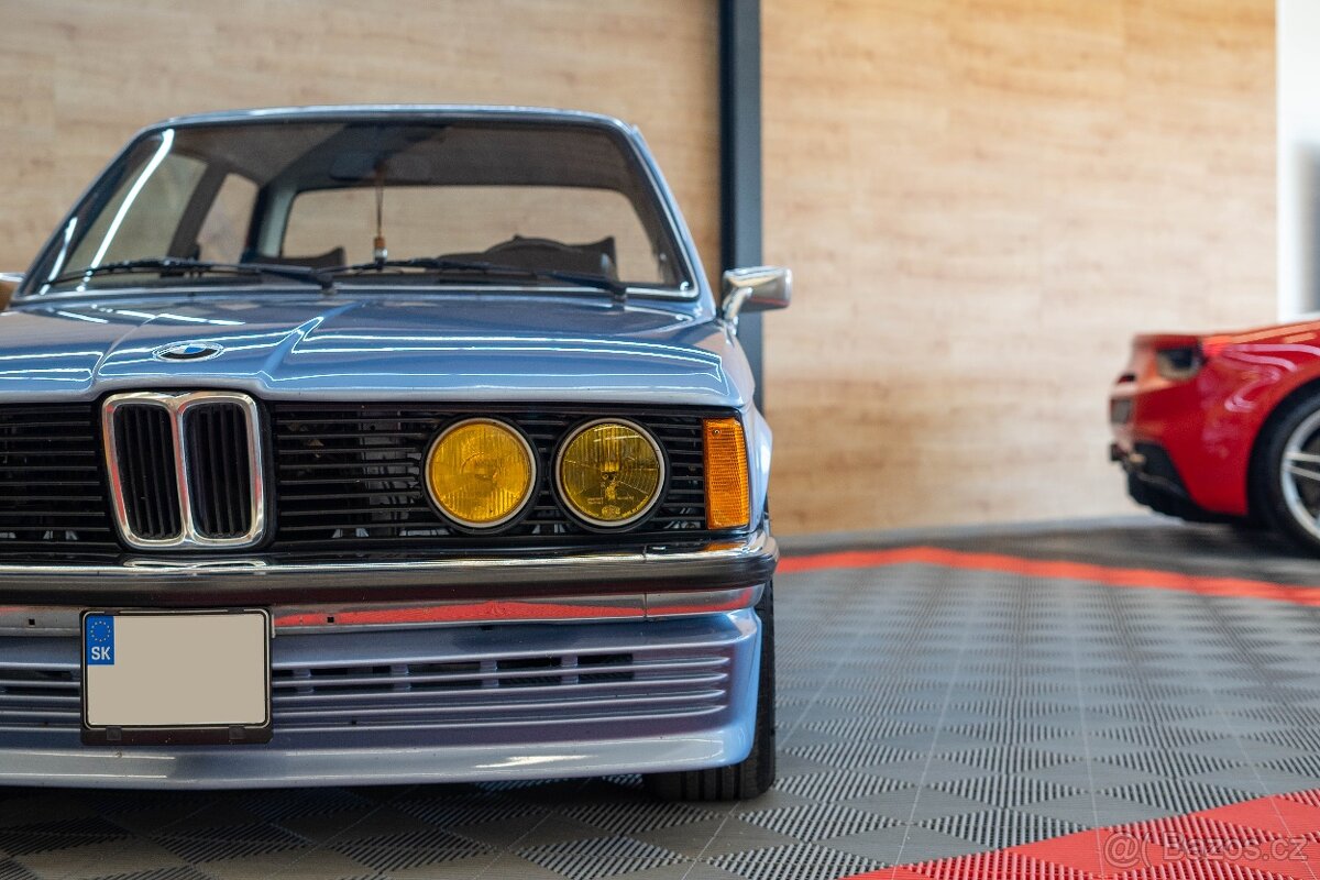 BMW Rad 3 320i E21 - celolak - 3