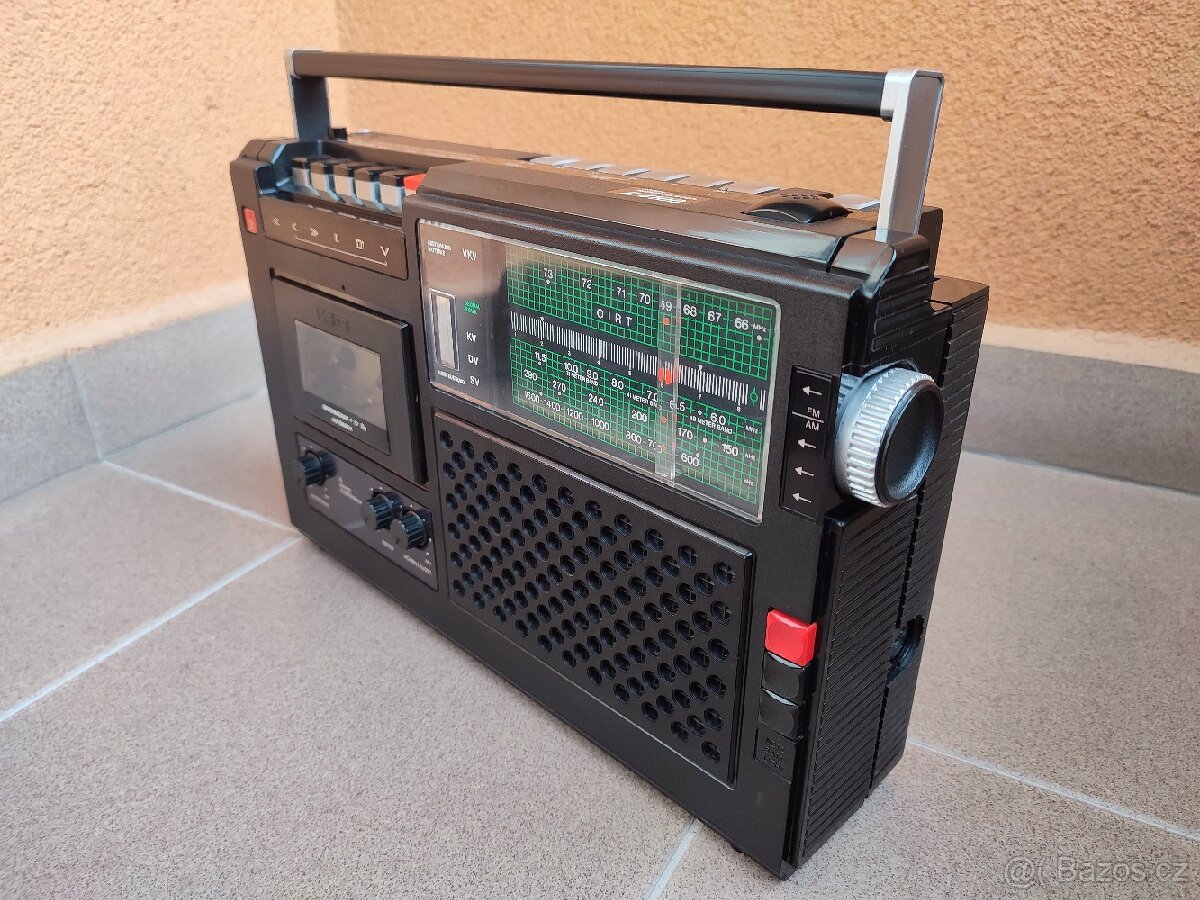 STERN-RADIORECORDER R4100. - 3