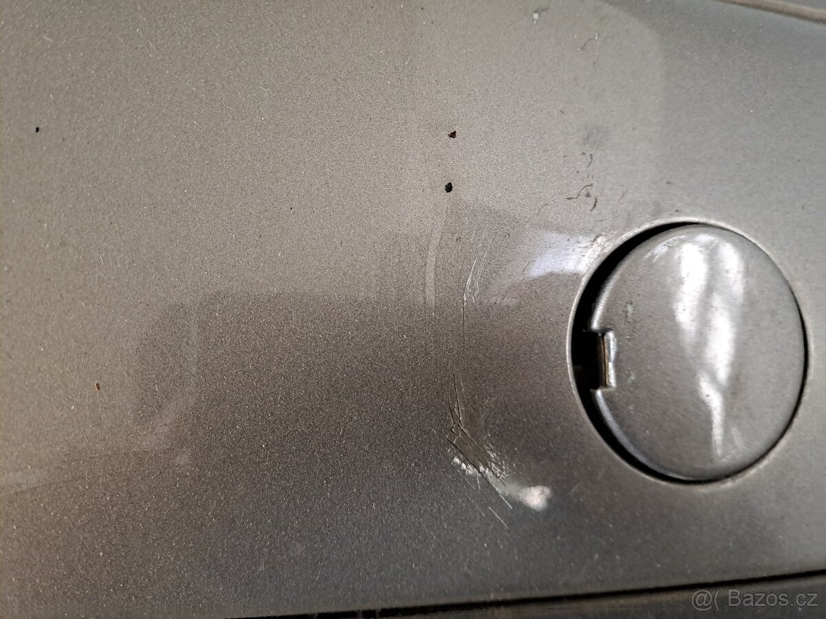 VW Touran 2008 Zadní nárazník - 3