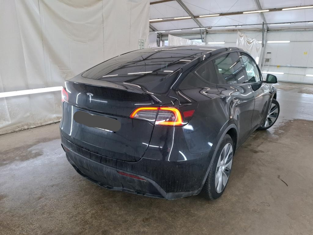 Tesla Model Y RWD - 1857 - 3